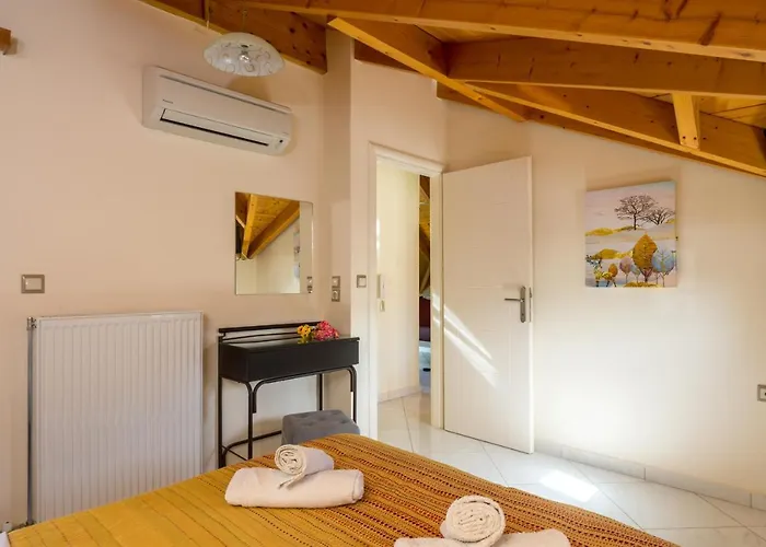 Chelmis Maria's Villa *